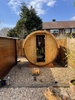 Sauna Extérieur Sauna Tonneau 220 4 personnes / Poêle Électrique Harvia ou à Bois Harvia / Épicéa Scandinave de Haute Qualité (Thermwood) | Wellness | Relax | SPA | Bois Naturel | Style Scandinave