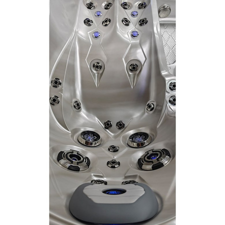 Utomhusjacuzzi SPA747 F27 210x210 cm – komfort och elegans