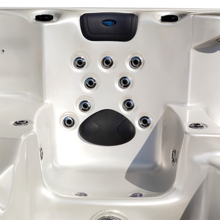 Garden Jacuzzi SPA403 230x230 cm - eksklusiivne spaa-vann 4 inimesele