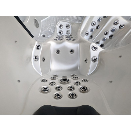 Udendørs Jacuzzi SPA703A 230x230 cm – et luksuriøst SPA-spabad med hydromassage