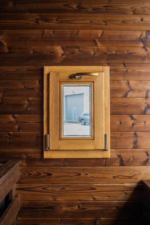 Luksuzna moderna vanjska sauna kocka Premium Plus za vrt s panoramskim pogledom tijekom cijele godine