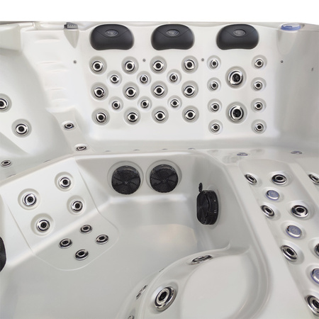 Garden Jacuzzi Hot Tub SPA743 220x220 cm – Spacious Relaxation for the Whole Family