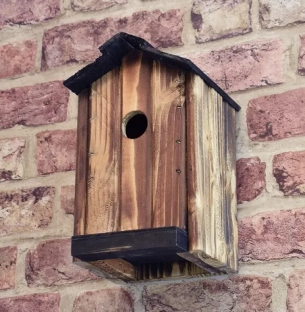 Casa de ninho Rustic Mill Cozy House – madeira queimada, feita à mão, 23,5 × 15 × 15 cm