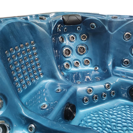 Dārza džakuzi vanna SPA560 220x220 cm - greznība un pilnīga atpūta jūsu dārzā