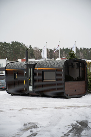 Saună cub luxoasă modernă, de exterior, Premium Plus, pentru grădină, cu vedere panoramică, disponibilă pe tot parcursul anului