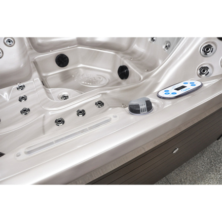 Jacuzzi de jardin SPA750 200x200 cm – confort et relaxation dans votre jardin