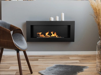 Κρεμαστό βιο-τζάκι BOX 900x400, μαύρο ματ με υφή – ένα μοντέρνο τζάκι χωρίς καμινάδα