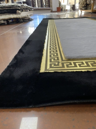 Zwart en grijs luxe tapijt met gouden accenten - handgemaakt van echt schapenvacht, Versace-stijl