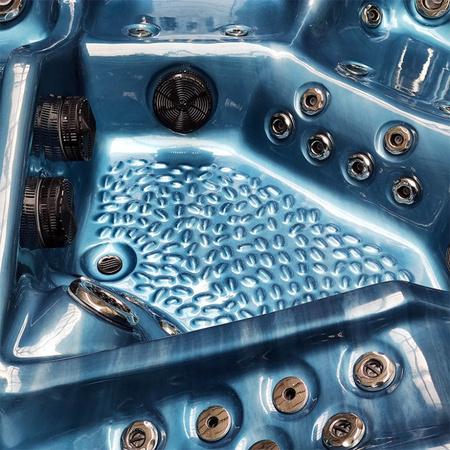 Aia mullivann SPA560 220x220 cm - luksus ja täielik lõõgastumine teie aias.