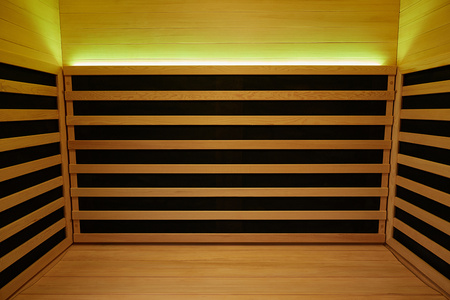 Sauna OFS06A-4 – Kompakta elektriskā sauna ar infrasarkano sildīšanu