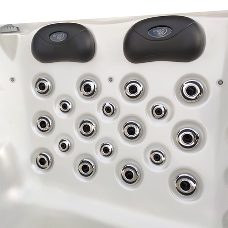 Dārza džakuzi vanna SPA743 220x220 cm - plaša atpūta visai ģimenei