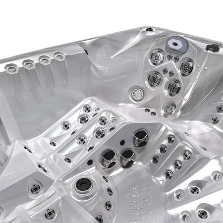 Garden Jacuzzi SPA748 F24 230x230 cm - tágas kikapcsolódás az otthoni fürdőben