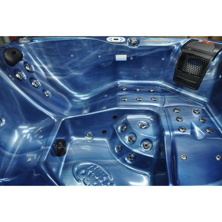 Hage-jacuzzi SPA750 200x200 cm – komfort og avslapning i hagen din