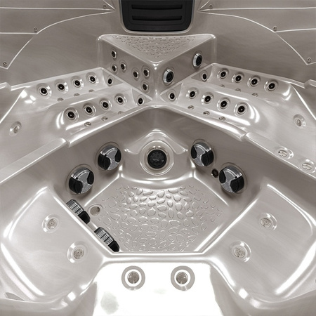 Садове джакузі SPA755 F21 230x230 см - розкіш і комфорт у вашому саду