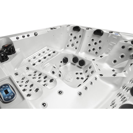 Trädgårdsjacuzzi SPA743R ECO Cappuccino med grått hölje 220x220 cm – elegans och ekologi i din trädgård