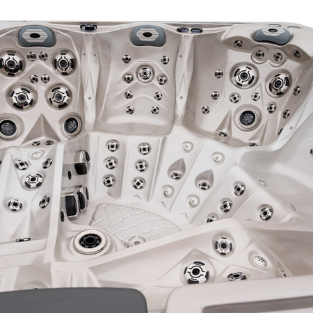 Садове джакузі SPA748 F24 230x230 см - просторе розслаблення у вашому домашньому спа-центрі