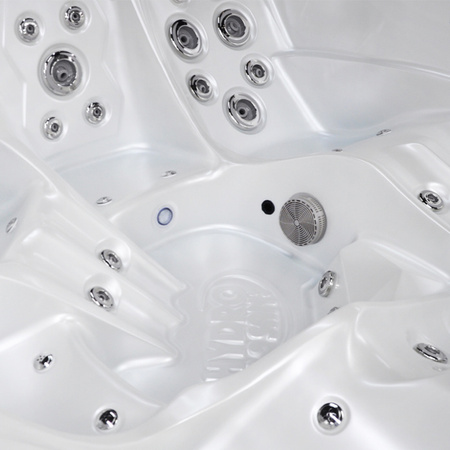 Utendørs jacuzzi SPA751 210x210 cm – luksuriøs avslapning i hagen din