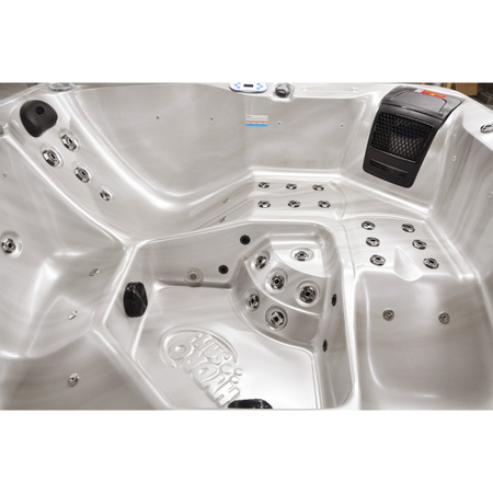 Jacuzzi de jardin SPA750 200x200 cm – confort et relaxation dans votre jardin
