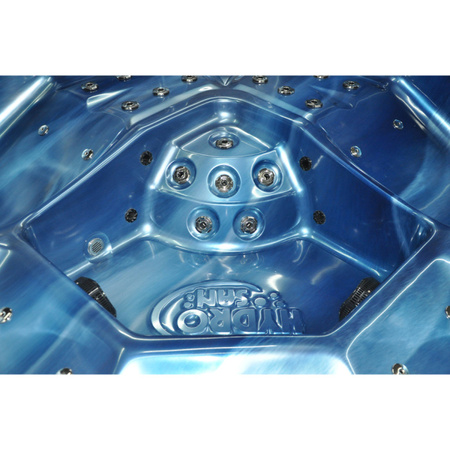 Jacuzzi ogrodowe SPA750 200x200 cm – komfort i relaks w Twoim ogrodzie